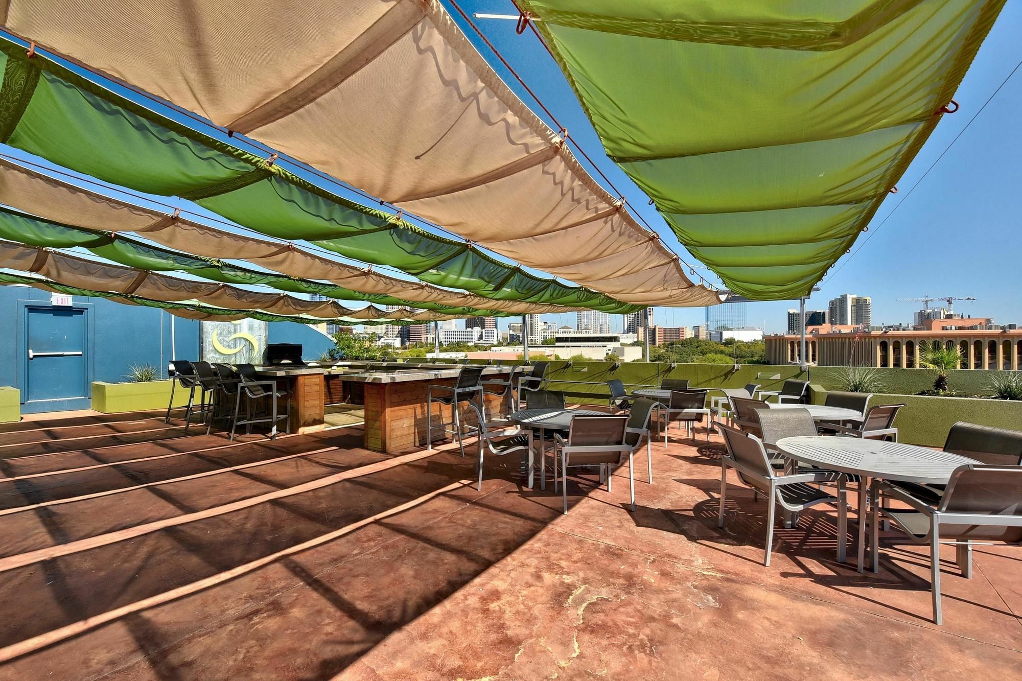 Hip Downtown Suite By Austinstays Exterior photo